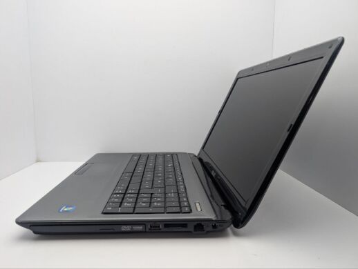 Ноутбук Asus A52F / 15.6" (1366x768) TN / Intel Core i3-380M (2 (4) ядра по 2.5 GHz) / 6 GB DDR3 / 120 GB SSD / Intel Graphics / WebCam / DVD-ROM