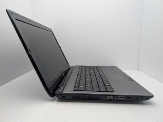 Ноутбук Asus A52F / 15.6" (1366x768) TN / Intel Core i3-380M (2 (4) ядра по 2.5 GHz) / 6 GB DDR3 / 120 GB SSD / Intel Graphics / WebCam / DVD-ROM