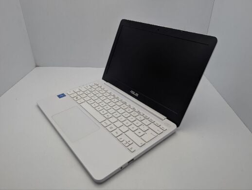 Нетбук Asus X207N / 11.6" (1366x768) TN / Intel Celeron N3350 (2 ядра по 1.1 - 2.4 GHz) / 2 GB DDR3 / 30 GB SSD / Intel HD Graphics 500 / WebCam Нетбук Asus X207N / 11.6" (1366x768) TN / Intel Celeron N3350 (2 ядра по 1.1 - 2.4 GHz) / 2 GB DDR3 / 30 GB SSD / Intel HD Graphics 500 / WebCam