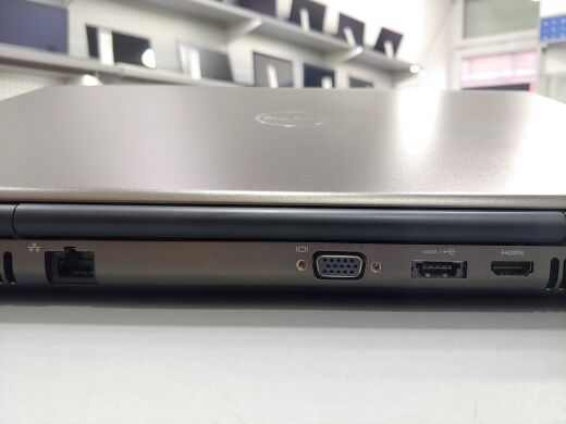 Dell Precision M4800 / 15.6" (1366x768) TN / Intel Core i7-4702MQ (4 (8) ядра по 2.2 - 3.2 GHz) / 8 GB DDR3 / 240 GB SSD / AMD FirePro M5100, 2 GB / DVD-RW