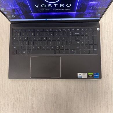 Игровой ноутбук Б-класс Dell Vostro 7510 / 15.6" (1920x1080) IPS / Intel Core i7-11800H (8 (16) ядер по 2.3 - 4.6 GHz) / 16 GB DDR4 / 512 GB SSD / nVidia GeForce RTX 3050 Ti, 4 GB GDDR6, 128-bit / WebCam Игровой ноутбук Б-класс Dell Vostro 7510 / 15.6" (1920x1080) IPS / Intel Core i7-11800H (8 (16) ядер по 2.3 - 4.6 GHz) / 16 GB DDR4 / 512 GB SSD / nVidia GeForce RTX 3050 Ti, 4 GB GDDR6, 128-bit / WebCam