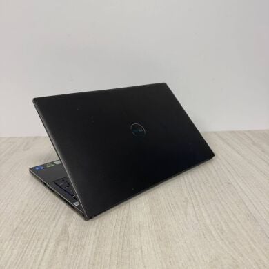 Игровой ноутбук Б-класс Dell Vostro 7510 / 15.6" (1920x1080) IPS / Intel Core i7-11800H (8 (16) ядер по 2.3 - 4.6 GHz) / 16 GB DDR4 / 512 GB SSD / nVidia GeForce RTX 3050 Ti, 4 GB GDDR6, 128-bit / WebCam Игровой ноутбук Б-класс Dell Vostro 7510 / 15.6" (1920x1080) IPS / Intel Core i7-11800H (8 (16) ядер по 2.3 - 4.6 GHz) / 16 GB DDR4 / 512 GB SSD / nVidia GeForce RTX 3050 Ti, 4 GB GDDR6, 128-bit / WebCam