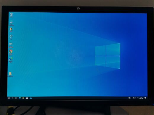 Комплект ПК: Fujitsu Esprimo P710 E90+ Tower / Intel Xeon E3-1225 / 8 GB DDR3 / 180 GB SSD+250 GB HDD / AMD Radeon HD 5450, 1 GB GDDR3, 64-bit / DVD-RW + Монитор Б класс HP ZR2440w / 24" (1920x1080) E-IPS + Клавиатура и мышка + Комплект кабелей Комплект ПК: Fujitsu Esprimo P710 E90+ Tower / Intel Xeon E3-1225 / 8 GB DDR3 / 180 GB SSD+250 GB HDD / AMD Radeon HD 5450, 1 GB GDDR3, 64-bit / DVD-RW + Монитор Б класс HP ZR2440w / 24" (1920x1080) E-IPS + Клавиатура и мышка + Комплект кабелей