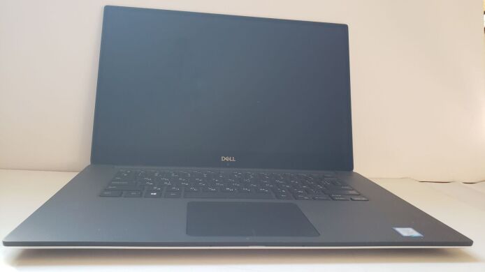 Мобільна робоча станція Dell Precision 5530 / 15.6" (3840x2160) IPS Touch / Intel Core i7-8850H (6 (12) ядра по 2.6 - 4.3 GHz) / 32 GB DDR4 / 512 GB SSD + 500 GB HDD / nVidia Quadro P2000, 4 GB GDDR5, 128-bit / WebCam / Windows 10 Pro Мобільна робоча станція Dell Precision 5530 / 15.6" (3840x2160) IPS Touch / Intel Core i7-8850H (6 (12) ядра по 2.6 - 4.3 GHz) / 32 GB DDR4 / 512 GB SSD + 500 GB HDD / nVidia Quadro P2000, 4 GB GDDR5, 128-bit / WebCam / Windows 10 Pro
