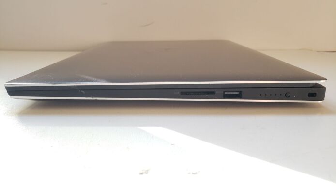 Мобільна робоча станція Dell Precision 5530 / 15.6" (3840x2160) IPS Touch / Intel Core i7-8850H (6 (12) ядра по 2.6 - 4.3 GHz) / 32 GB DDR4 / 512 GB SSD + 500 GB HDD / nVidia Quadro P2000, 4 GB GDDR5, 128-bit / WebCam / Windows 10 Pro Мобільна робоча станція Dell Precision 5530 / 15.6" (3840x2160) IPS Touch / Intel Core i7-8850H (6 (12) ядра по 2.6 - 4.3 GHz) / 32 GB DDR4 / 512 GB SSD + 500 GB HDD / nVidia Quadro P2000, 4 GB GDDR5, 128-bit / WebCam / Windows 10 Pro