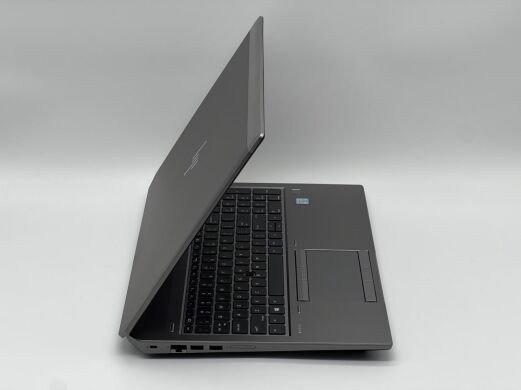 Мобільна робоча станція HP ZBook 15 G6 / 15.6" (1920x1080) IPS / Intel Core i7-9850H (6 (12) ядра по 2.6 - 4.6 GHz) / 32 GB DDR4 / 480 GB SSD M.2 / nVidia Quadro T1000, 4 GB GDDR5, 128-bit / WebCam