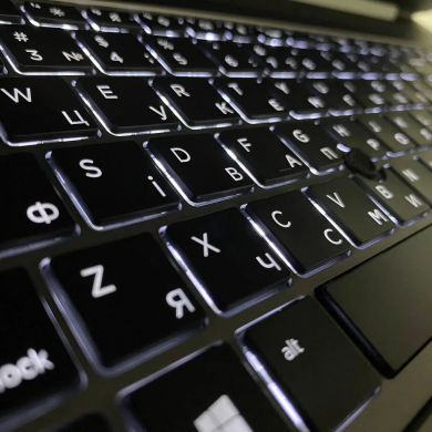 Мобильная рабочая станция Б-класс HP Zbook 15U G5 / 15.6" (1920x1080) IPS / Intel Core i7-8550U (4 (8) ядра по 1.8 - 4.0 GHz) / 16 GB DDR4 / 512 GB SSD / AMD Radeon Pro WX 3100, 2 GB GDDR5, 128-bit / WebCam / TouchID