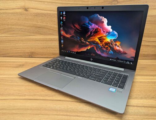 Мобільна робоча станція HP Zbook 15U G5 / 15.6" (1920x1080) IPS / Intel Core i7-8550U (4 (8) ядра по 1.8 - 4.0 GHz) / 16 GB DDR4 / 512 GB SSD / AMD Radeon Pro WX 3100, 2 GB GDDR5, 128-bit / WebCam / TouchID / Windows 10