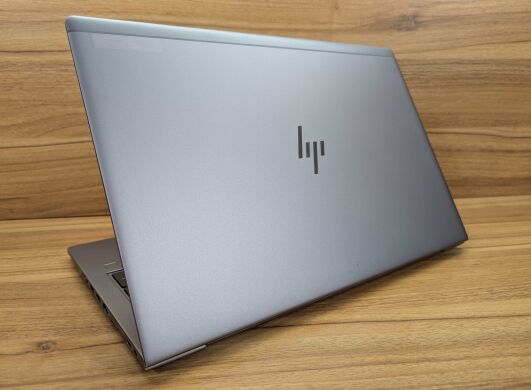 Мобільна робоча станція HP Zbook 15U G5 / 15.6" (1920x1080) IPS / Intel Core i7-8550U (4 (8) ядра по 1.8 - 4.0 GHz) / 16 GB DDR4 / 512 GB SSD / AMD Radeon Pro WX 3100, 2 GB GDDR5, 128-bit / WebCam / TouchID / Windows 10