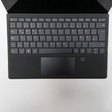 Нетбук Microsoft Surface Pro 4 / 12.3" (2736х1824) IPS Touch / Intel Core i5-7300U (2 (4) ядра по 2.6 - 3.5 GHz) / 8 GB DDR3 / 256 GB SSD / Intel HD Graphics 620 / WebCam Нетбук Microsoft Surface Pro 4 / 12.3" (2736х1824) IPS Touch / Intel Core i5-7300U (2 (4) ядра по 2.6 - 3.5 GHz) / 8 GB DDR3 / 256 GB SSD / Intel HD Graphics 620 / WebCam
