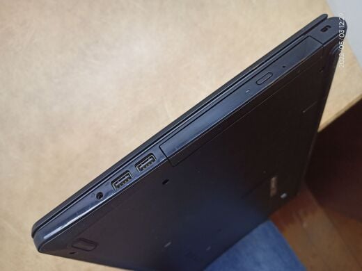 Ноутбук Dell Inspiron 15 / 15.6" (1366x768) TN / Intel Pentium N3710 (4 ядра по 1.6 - 2.56 GHz) / 4 GB DDR3 / 500 GB HDD / Intel HD Graphics / WebCam / DVD-ROM