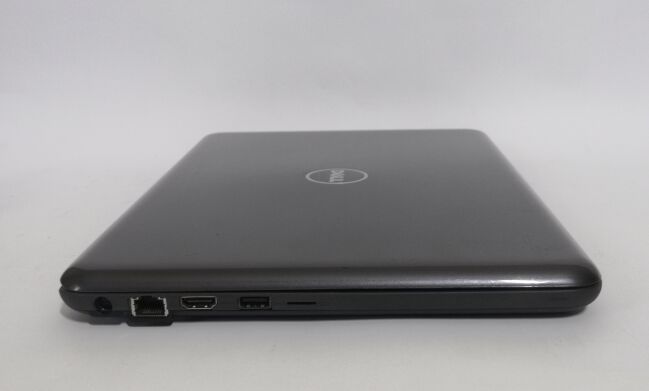 Ноутбук Dell Latitude 3380 / 13.3" (1366x768) TN / Intel Core i3-6006U (2 (4) ядра по 2.0 GHz) / 8 GB DDR4 / 240 GB SSD / Intel HD Graphics 520 / WebCam / Win 10 Pro