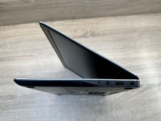 Ноутбук Dell Latitude E7440 / 14" (1366x768) TN / Intel Core i5-4300U (2 (4) ядра по 1.9 - 2.9 GHz) / 8 GB DDR3 / 256 GB SSD / Intel HD Graphics 4400 / WebCam / Windows 10