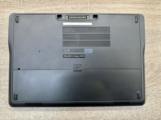 Ноутбук Dell Latitude E7440 / 14" (1366x768) TN / Intel Core i5-4300U (2 (4) ядра по 1.9 - 2.9 GHz) / 8 GB DDR3 / 256 GB SSD / Intel HD Graphics 4400 / WebCam / Windows 10