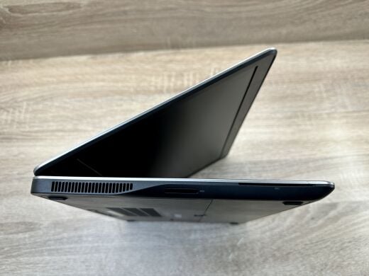 Ноутбук Dell Latitude E7440 / 14" (1366x768) TN / Intel Core i5-4300U (2 (4) ядра по 1.9 - 2.9 GHz) / 8 GB DDR3 / 256 GB SSD / Intel HD Graphics 4400 / WebCam / Windows 10