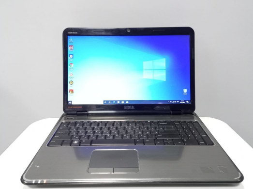Ноутбук Dell N5010 / 15.6" (1366x768) TN LED / Intel Core i3-350M (2 (4) ядра по 2.26 GHz) / 6 GB DDR3 / 500 GB HDD / AMD Radeon HD 5000 1 GB / WebCam / DVD-RW / HDMI / батарея держит заряд 0 минут