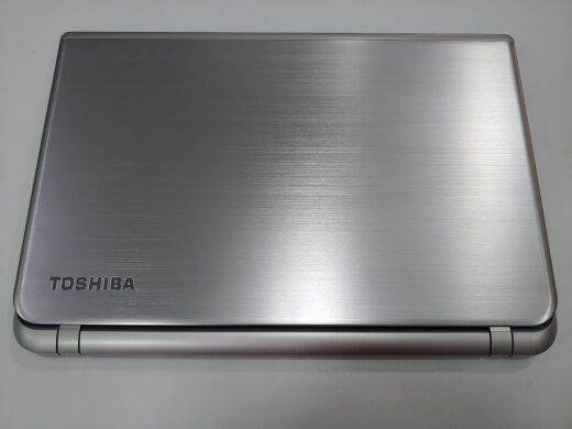 Toshiba Satellite S55T-B5273NR / 15.6" (1366x768) IPS LED / Intel Core i7-4710HQ (4 (8) ядра по 2.5 - 3.5 GHz) / 8 GB DDR3 / 240 GB SSD / WebCam / USB 3.0