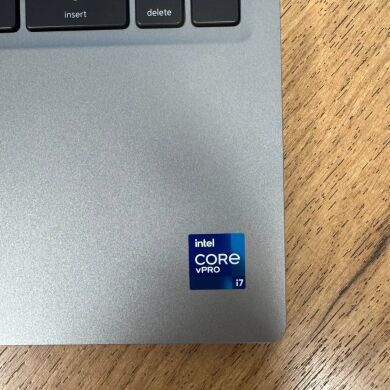 Мобильная рабочая станция Dell Precision 3560 / 15.6" (1920x1080) IPS / Intel Core i7-1185G7 (4 (8) ядра по 1.2 - 4.8 GHz) / 16 GB DDR4 / 512 GB SSD / nVidia Quadro T500, 2 GB GDDR6, 64-bit / WebCam