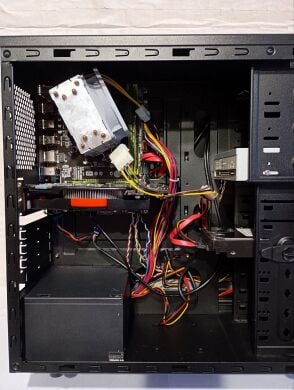 ПК Cooler Master K280 Tower / Intel Xeon E5-2420 v2 (6 (12) ядер по 2.2 - 2.7 GHz) / 16 GB DDR3 / 240 GB SSD + 1000 GB HDD / nVidia GeForce GTS 450, 1 GB GDDR5, 128-bit