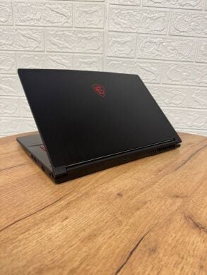 Ігровий ноутбук Б-клас MSI Thin GF63 12VE / 15.6" (1920x1080) IPS / Intel Core i5-12450H (8 (12) ядер по 3.3 - 4.4 GHz) / 8 GB DDR4 / 512 GB SSD / nVidia GeForce RTX 4050, 6 GB GDDR6, 96-bit / WebCam