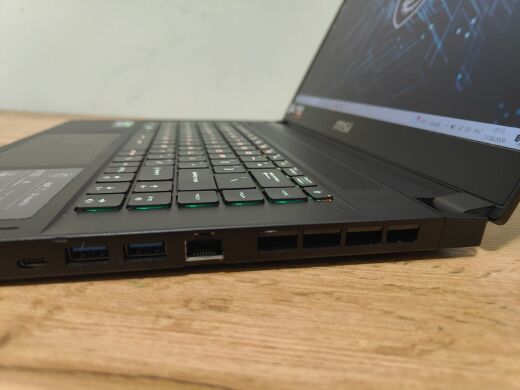 Игровой ноутбук MSI GS66 Stealth 10SF-005US / 15.6" (1920x1080) IPS / Intel Core i7-10750H (6 (12) ядер по 2.6 - 5.0 GHz) / 16 GB DDR4 / 1000 GB SSD / nVidia GeForce RTX 2070, 8 GB GDDR6, 256-bit / WebCam / Windows 10 Home