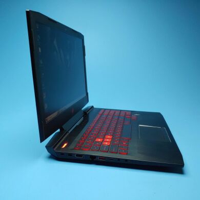 Ігровий ноутбук HP Omen 15-ce019dx / 15.6" (1920x1080) IPS / Intel Core i7-7700HQ (4 (8) ядра по 2.8 - 3.8 GHz) / 16 GB DDR4 / 128 GB SSD + 1000 GB HDD / nVidia GeForce GTX 1050 Ti, 4 GB GDDR5, 128-bit / WebCam / Win 10 Home