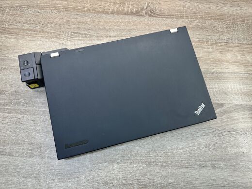 Мобильная рабочая станция Б-класс Lenovo ThinkPad W530 / 15.6" (1600x900) IPS / Intel Core i5-3320M (2 (4) ядра по 2.6 - 3.3 GHz) / 8 GB DDR3 / 240 GB SSD / nVidia Quadro K1000M, 2 GB DDR3, 128-bit / Win 10 Pro + Dock station