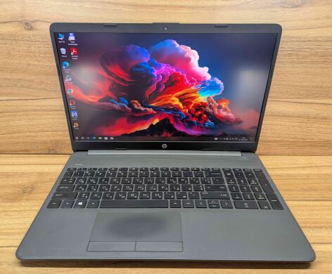 Ноутбук HP 255 G8 / 15.6" (1920x1080) IPS / AMD Ryzen 3 3250U (2 (4) ядра по 2.6 - 3.5 GHz) / 16 GB DDR4 / 512 GB SSD / AMD Radeon Vega 3 Graphics / WebCam / Windows 10