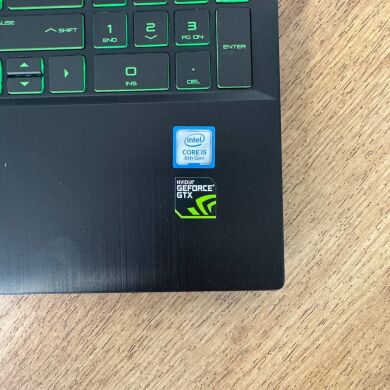Ігровий ноутбук HP Pavilion Gaming 15-cx0056wm / 15.6" (1920x1080) IPS / Intel Core i5-8300H (4 (8) ядра по 2.3 - 4.0 GHz) / 16 GB DDR4 / 512 GB SSD / nVidia GeForce GTX 1050 Ti, 4 GB GDDR5, 128-bit / WebCam