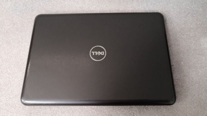 Ноутбук Dell Latitude E3380 / 13.3" (1366x768) TN / Intel Core i3-6006U (2 (4) ядра по 2.0 GHz) / 4 GB DDR4 / 120 GB SSD / Intel HD Graphics 520 / WebCam