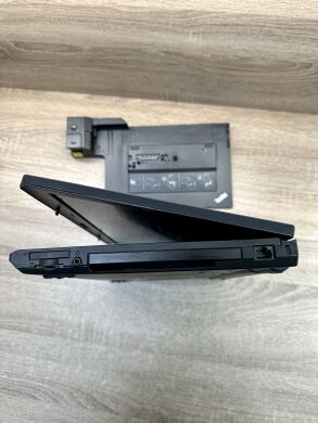 Мобильная рабочая станция Б-класс Lenovo ThinkPad W530 / 15.6" (1600x900) IPS / Intel Core i5-3320M (2 (4) ядра по 2.6 - 3.3 GHz) / 8 GB DDR3 / 240 GB SSD / nVidia Quadro K1000M, 2 GB DDR3, 128-bit / Win 10 Pro + Dock station