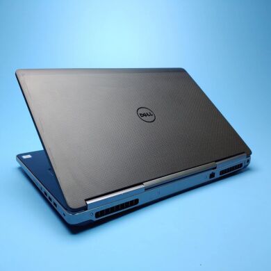 Мобільна робоча станція Dell Precision 7720 / 17.3" (1920x1080) IPS / Intel Core i7-7820HQ (4 (8) ядра по 2.9 - 3.9 GHz) / 32 GB DDR4 / 512 GB SSD / nVidia Quadro P3000, 6 GB GDDR5, 192-bit / WebCam / Win 10 Pro