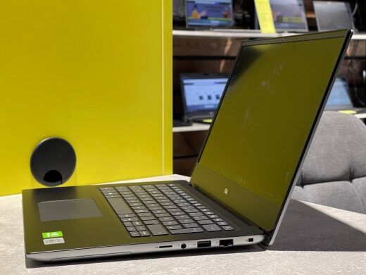 Ігровий ноутбук Dell Vostro 5490 / 14" (1920x1080) IPS / Intel Core i5-10210U (4 (8) ядра по 1.6 - 4.2 GHz) / 16 GB DDR4 / 240 GB SSD / nVidia GeForce MX230, 2 GB GDDR5, 64-bit / WebCam Ігровий ноутбук Dell Vostro 5490 / 14" (1920x1080) IPS / Intel Core i5-10210U (4 (8) ядра по 1.6 - 4.2 GHz) / 16 GB DDR4 / 240 GB SSD / nVidia GeForce MX230, 2 GB GDDR5, 64-bit / WebCam