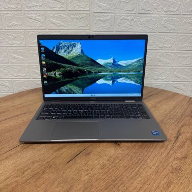 Мобильная рабочая станция Dell Precision 3560 / 15.6" (1920x1080) IPS / Intel Core i7-1185G7 (4 (8) ядра по 1.2 - 4.8 GHz) / 16 GB DDR4 / 512 GB SSD / nVidia Quadro T500, 2 GB GDDR6, 64-bit / WebCam