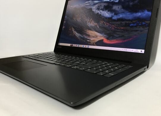 Ноутбук Lenovo IdeaPad 320-15IKB / 15.6" (1920x1080) TN / Intel Core i3-7100U (2 (4) ядра по 2.4 GHz) / 6 GB DDR4 / 256 GB SSD / Intel HD Graphics 620 / WebCam / Win 10 Home