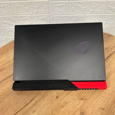 Ігровий ноутбук Asus ROG Strix G15 G513QY / 15.6" (1920x1080) IPS / AMD Ryzen 9 5900HX (8 (16) ядер по 3.3 - 4.6 GHz) / 16 GB DDR4 / 1000 GB SSD / AMD Radeon RX 6800M, 12 GB GDDR6, 192-bit