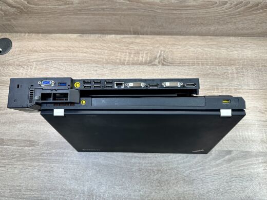 Мобильная рабочая станция Б-класс Lenovo ThinkPad W530 / 15.6" (1600x900) IPS / Intel Core i5-3320M (2 (4) ядра по 2.6 - 3.3 GHz) / 8 GB DDR3 / 240 GB SSD / nVidia Quadro K1000M, 2 GB DDR3, 128-bit / Win 10 Pro + Dock station