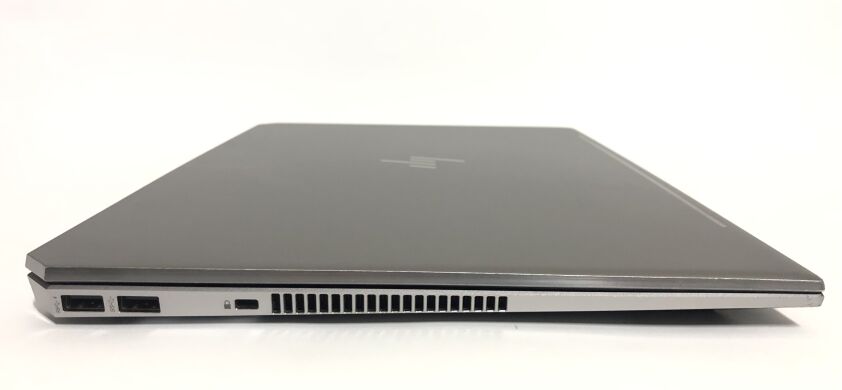 Мобильная рабочая станция Б-класс HP ZBook Studio G5 / 15.6" (1920x1080) IPS / Intel Xeon E-2176M (6 (12) ядер по 2.7 - 4.4 GHz) / 32 GB DDR4 / 1000 GB SSD NVMe / nVidia Quadro P2000, 4 GB DDR5, 128-bit / WebCam / Win 10 Pro Мобильная рабочая станция Б-класс HP ZBook Studio G5 / 15.6" (1920x1080) IPS / Intel Xeon E-2176M (6 (12) ядер по 2.7 - 4.4 GHz) / 32 GB DDR4 / 1000 GB SSD NVMe / nVidia Quadro P2000, 4 GB DDR5, 128-bit / WebCam / Win 10 Pro