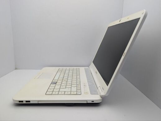 Ноутбук Sony VGN NS21S / 15.4" (1280x800) TN / Intel Core 2 Duo T6400 (2 ядра по 2.0 GHz) / 4 GB DDR2 / 250 GB HDD / AMD Radeon HD 3430, 256 MB GDDR2, 64-bit / WebCam / DVD-ROM / Без АКБ