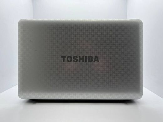Ноутбук Б-клас Toshiba Satellite L750 / 15.6" (1366x768) TN / AMD A6-3400M (4 ядра по 1.4 - 2.3 GHz) / 8 GB DDR3 / 240 GB SSD / AMD Radeon HD 7400G 1 GB / WebCam