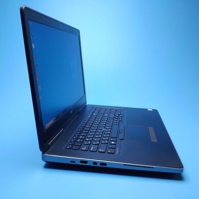 Мобільна робоча станція Dell Precision 7720 / 17.3" (1920x1080) IPS / Intel Core i7-7820HQ (4 (8) ядра по 2.9 - 3.9 GHz) / 32 GB DDR4 / 512 GB SSD / nVidia Quadro P3000, 6 GB GDDR5, 192-bit / WebCam / Win 10 Pro