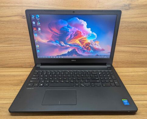 Ноутбук Б-класс Dell Latitude 3560 / 15.6" (1366x768) TN / Intel Core i5-5200U (2 (4) ядра по 2.2 - 2.7 GHz) / 8 GB DDR3 / 240 GB SSD / Intel HD Graphics 5500 / WebCam / Windows 10