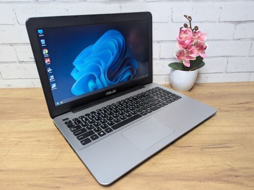 Ноутбук Asus F555L / 15.6" (1920x1080) TN / Intel Core i5-4210U (2 (4) ядра по 1.7 - 2.7 GHz) / 8 GB DDR3 / 128 GB SSD / nVidia GeForce 820M, 2 GB GDDR3, 64-bit / WebCam