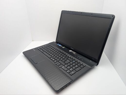 Ноутбук Sony VPCEJ / 17.3" (1600x900) TN / Intel Core i3-2350M (2 (4) ядра по 2.3 GHz) / 6 GB DDR3 / 640 GB HDD / nVidia GeForce 410M, 1 GB GDDR3, 64-bit / WebCam / DVD-ROM