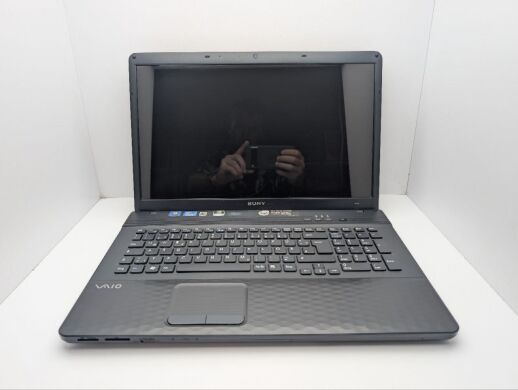 Ноутбук Sony VPCEJ / 17.3" (1600x900) TN / Intel Core i3-2350M (2 (4) ядра по 2.3 GHz) / 6 GB DDR3 / 640 GB HDD / nVidia GeForce 410M, 1 GB GDDR3, 64-bit / WebCam / DVD-ROM