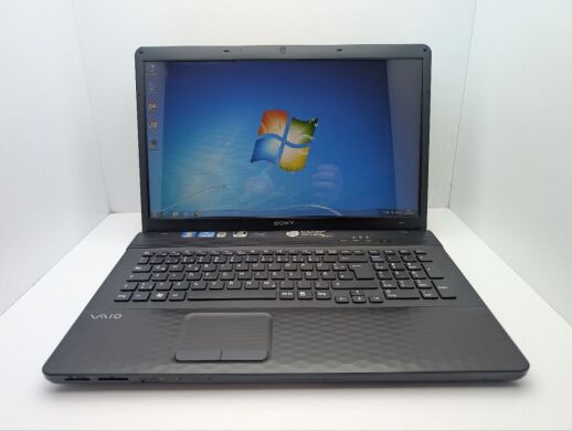 Ноутбук Sony VPCEJ / 17.3" (1600x900) TN / Intel Core i3-2350M (2 (4) ядра по 2.3 GHz) / 6 GB DDR3 / 640 GB HDD / nVidia GeForce 410M, 1 GB GDDR3, 64-bit / WebCam / DVD-ROM