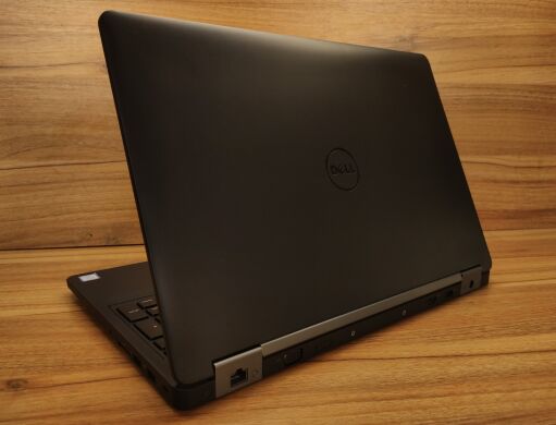 Ігровий ноутбук Б клас Dell Latitude E5570 / 15.6" (1920x1080) TN / Intel Core i7-6600U (2 (4) ядра по 2.6 - 3.4 GHz) / 16 GB DDR4 / 480 GB SSD / AMD Radeon R7 M360, 2 GB DDR3, 64-bit / WebCam