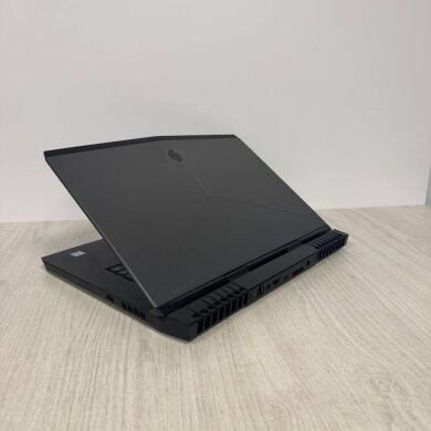 Игровой ноутбук Dell Alienware 15 R3 / 15.6" (1920x1080) IPS / Intel Core i7-7700HQ (4 (8) ядра по 2.8 - 3.8 GHz) / 32 GB DDR4 / 512 GB SSD / nVidia GeForce GTX 1070, 8 GB GDDR5, 256-bit / WebCam Игровой ноутбук Dell Alienware 15 R3 / 15.6" (1920x1080) IPS / Intel Core i7-7700HQ (4 (8) ядра по 2.8 - 3.8 GHz) / 32 GB DDR4 / 512 GB SSD / nVidia GeForce GTX 1070, 8 GB GDDR5, 256-bit / WebCam
