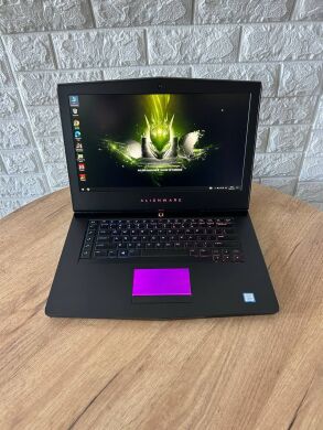 Ігровий ноутбук Dell Alienware 15 R4 / 15.6" (1920x1080) IPS / Intel Core i7-8750H (6 (12) ядра по 2.2 - 4.1 GHz) / 16 GB DDR4 / 256 GB SSD + 750 GB HDD / nVidia GeForce GTX 1070, 8 GB GDDR5, 256-bit / WebCam Ігровий ноутбук Dell Alienware 15 R4 / 15.6" (1920x1080) IPS / Intel Core i7-8750H (6 (12) ядра по 2.2 - 4.1 GHz) / 16 GB DDR4 / 256 GB SSD + 750 GB HDD / nVidia GeForce GTX 1070, 8 GB GDDR5, 256-bit / WebCam