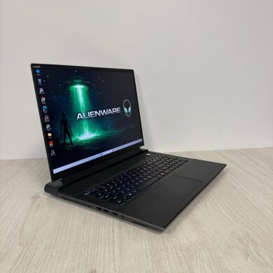 Ігровий ноутбук Dell Alienware m18 R1 / 18" (1920x1200) IPS / AMD Ryzen 9 7845HX (12 (24) ядер по 3.0 - 5.2 GHz) / 32 GB DDR5 / 1000 GB SSD NVMe / nVidia GeForce RTX 4070, 8 GB GDDR6, 128-bit / WebCam Ігровий ноутбук Dell Alienware m18 R1 / 18" (1920x1200) IPS / AMD Ryzen 9 7845HX (12 (24) ядер по 3.0 - 5.2 GHz) / 32 GB DDR5 / 1000 GB SSD NVMe / nVidia GeForce RTX 4070, 8 GB GDDR6, 128-bit / WebCam